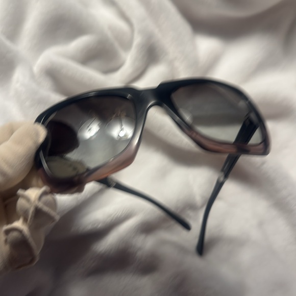 Authentic Vintage Chanel Sunglasses - Picture 5 of 13